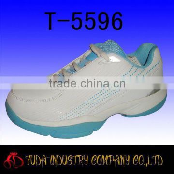 Top brand tennis shoes