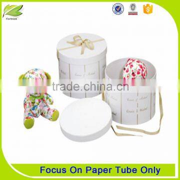 Eco-friendly white round paper gift box with ribbon