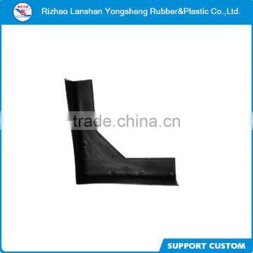 PE plastic corner protector for protecting cartons during transportation