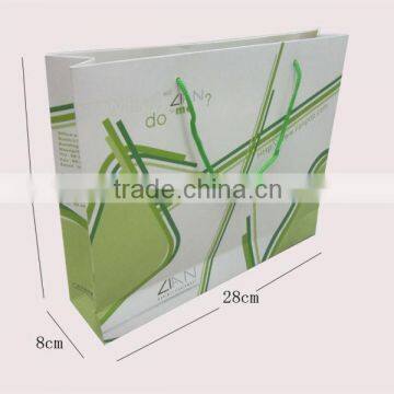 OEM Factory Price Glossy Large Paper Bags Handle ,Cusotm Design Paper Bags