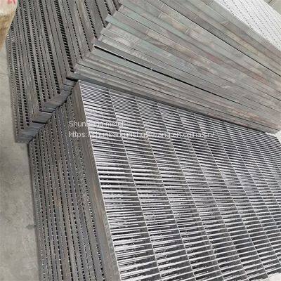 Can design special specification steel grating plate according to the customer reque