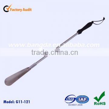 Foldable shoe horn with telescopic function