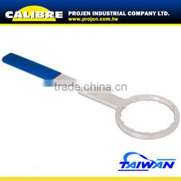 CALIBRE Oil Filter Key with Handle Oil Filter Removal Tool