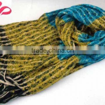 WL-20 100%Acrylic funky Xmas gift selling yellow knitted winter scarfs shawl