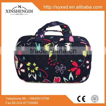 2016 Hot 100% cotton quilted high quality fabric floral fashion fancy hipster zipper women's cosmetic bag