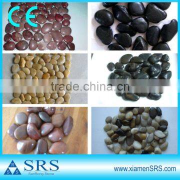 Different size colors pebble stone placemats