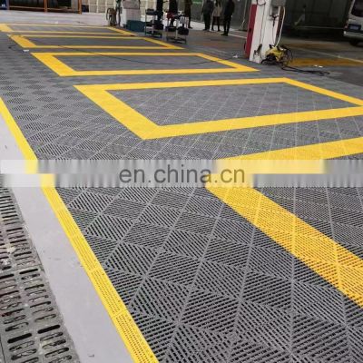 Interlocking PVC Vinyl flooring tiles used for sports court