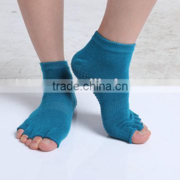non-slip knitting five fingers yoga socks gym socks