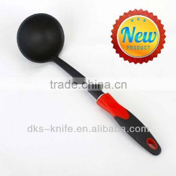 TSY005-SL Black Nylon Soup ladle with Red PP and Black TPR handle Nylon Kitchen Tools