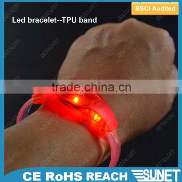 New products 2016 plastic multicolored Glow TPU wristband