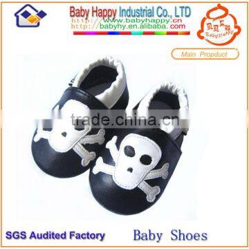 wholesale best selling skull pattern soft sole baby infant leather shoes