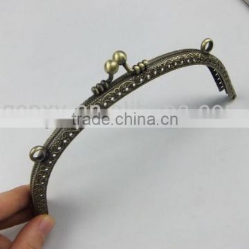 2014 NEW!Wholesales Antique Brass Metal Sewing DIY Frame With Clasp Made In China