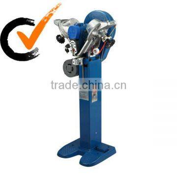 snap fastening machine