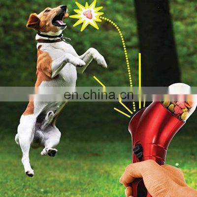 Hot Selling Pet Handheld Dog Food Treat Launcher For Pet Training