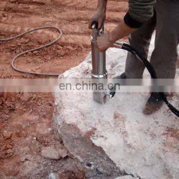 Powerful excavator hydraulic stone splitter for big mountain demolition