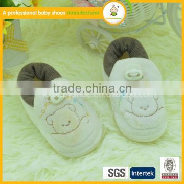 Very soft sole hand custom wholesale shoes cotton fabric comfortable children's safety shoes
