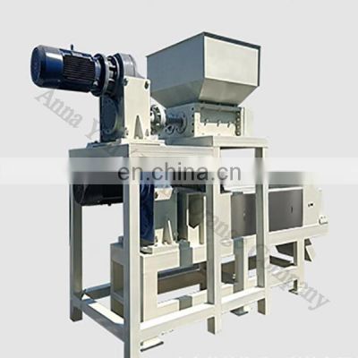 Fruit Vegetable  Waste Shredder And Dewatering Squeezer For Various Waste Recycling Machine