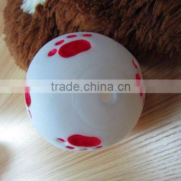 import pet animal products from china--Everfriend 9.1cm white vinyl ball with red paw print