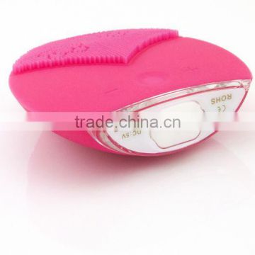 Handhold facial cleaning with brush laptop cleaning brush