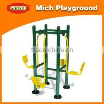 Outdoor fitness training equipment with good design for park