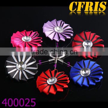 2015 New arriving umbrella-shape crystal inlaid flower lapel pins