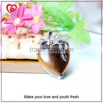OEM/ODM heart jewelry quartz heart shape necklace stone heart necklace pendant