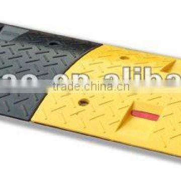 Rubber Speed hump, Gives Drivers Warning to Decrease Vehicles's Speed