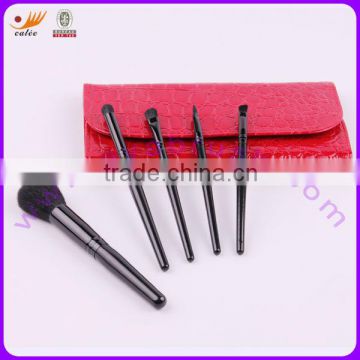 5Pcs Mni Makeup Brush Set With Red Color Pouch