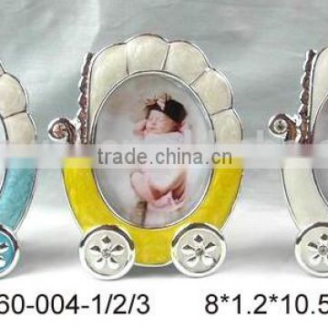 Baby pictures baby toys with beautiful pictures