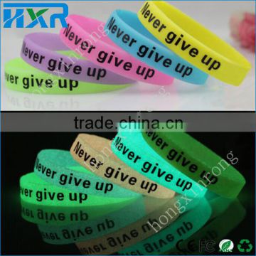 Famous Friendship Engraved Colour / Debossed Colour Promotional Customized Debossed Silicone Wristband