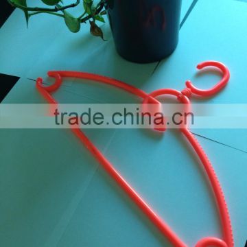 PH-114 Manufacturer Provide Plastic clothes Hanger With Competitive Price