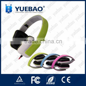 Retractable and foldable headphone with mic