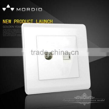 2015 NEW design British standard PC white push button 2 gsng satellite and computer wall switch socket