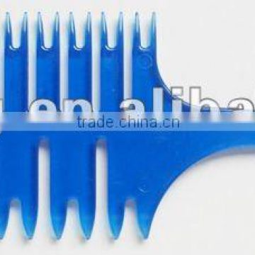 Professional plastic hair dyeing comb