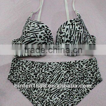 2014 sexy hot selling seamless bra and brief sets
