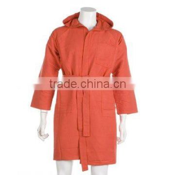 Red polyester hooded microfiber bathrobe for sport