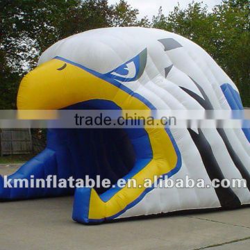 inflatable eagle head tunnel