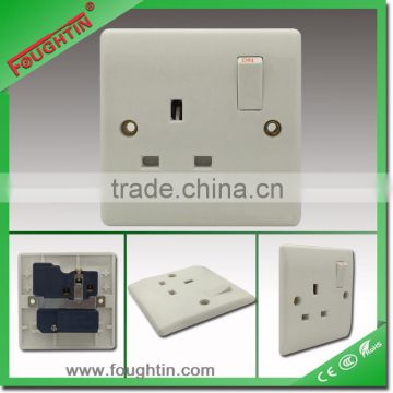 13A 1 gang switched socket british standard wall socket with switch