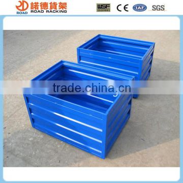 Stackable and foldable metal box pallet for producing deparment