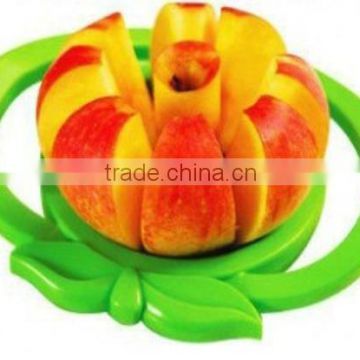 Plastic apple cutter