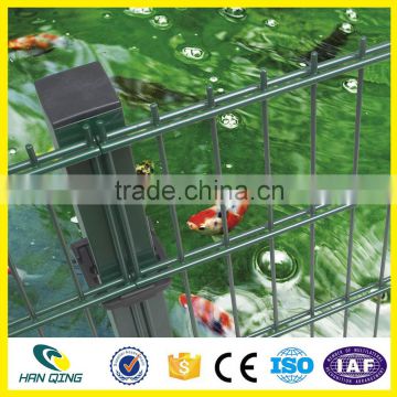 Welded wire mesh fence panels in 6 gauge peach shaped post manufacture