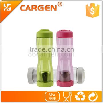 Food grade carabiner plastic tea infuser water bottle