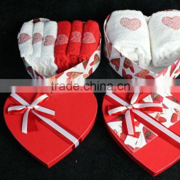 Becautiful creative Embroidery wedding gift towel in heart box