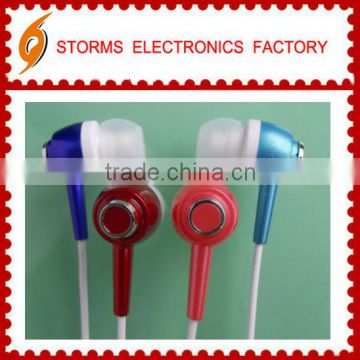 2016 fashion colorful free sample earbud with strong bass souond performance