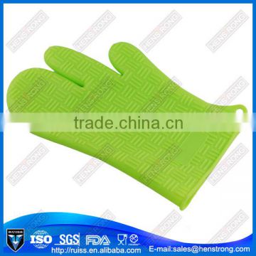 Heat protective heat resistant silicone bbq gloves