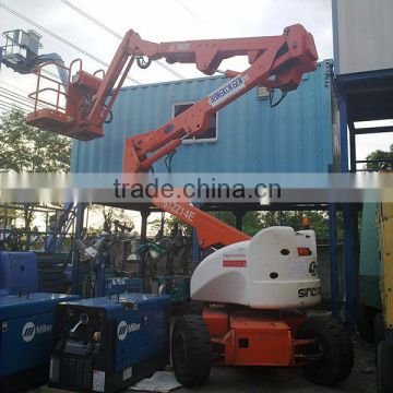 Lifting height 14m, 227kg load capacity self-propelled articulating boom lift