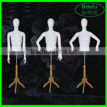 Plastic Clothing Model Half Body Mannequin at Cheap Price