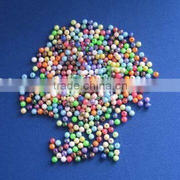 Plastic polyhedron beads