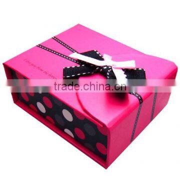 2016 Colorful Cardboard Gift Box Printing with Ribbon