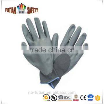 Nitrile coated working gloves